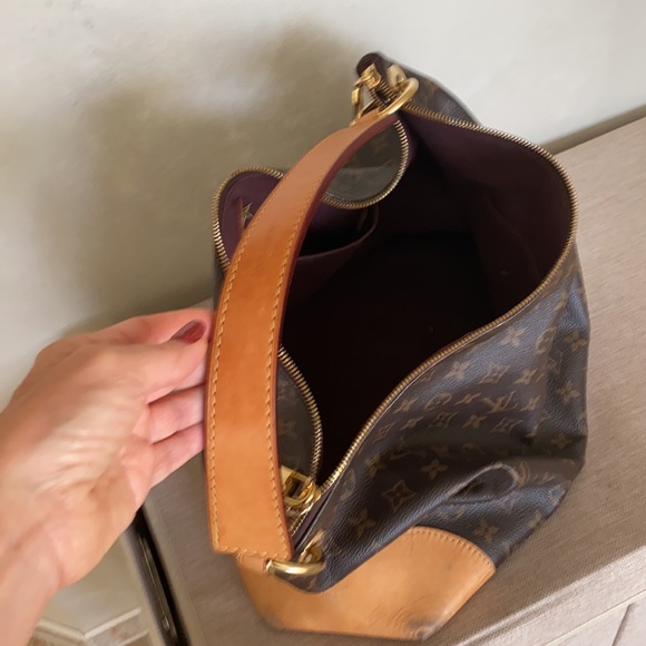 Large Louis Vuitton shoulder bag- Authentic - Picture 7 of 8